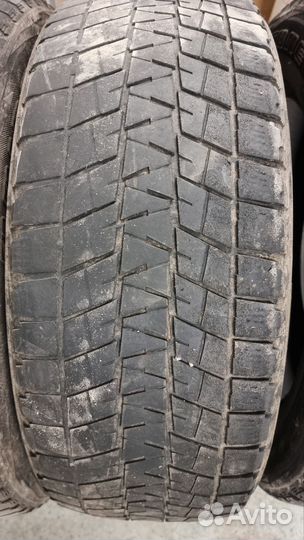 Bridgestone Blizzak DM-V1 215/60 R17 96R