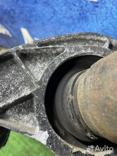 Карданный вал Volkswagen Tiguan CAW 2008