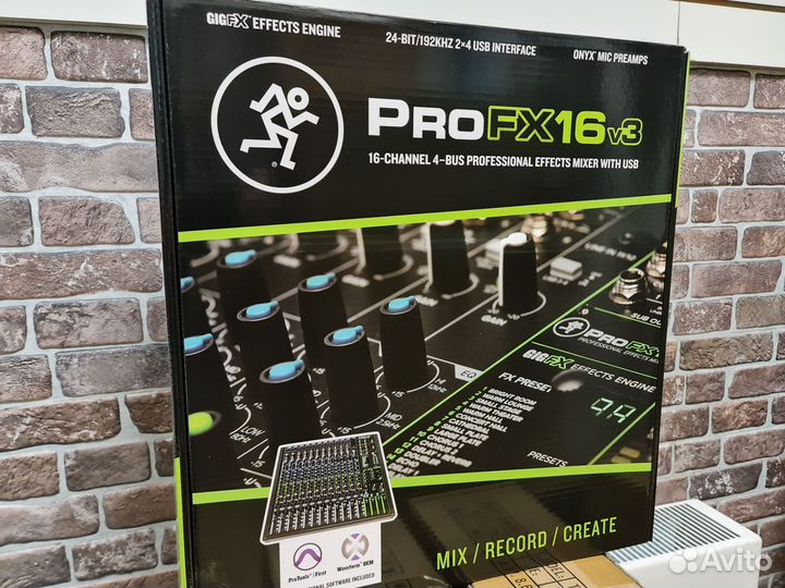 Mackie ProFX16v3 микшерный пульт