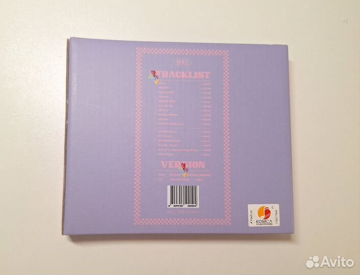 Официальный k-pop альбом itzy