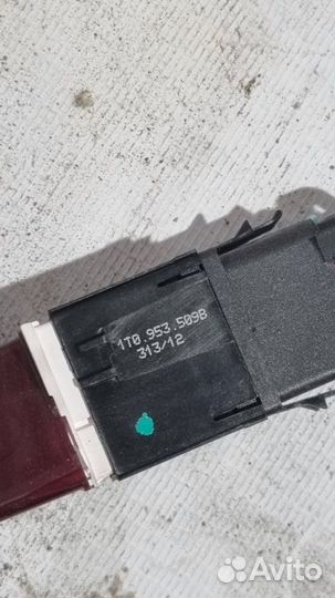 Кнопка Volkswagen Touran 1T3 2012