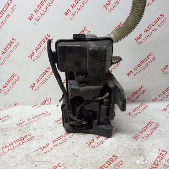 Бачок стеклоомывателя Volkswagen Tiguan cawa 2010