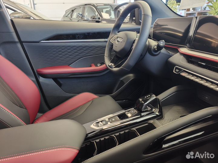 Geely Coolray 1.5 AMT, 2023
