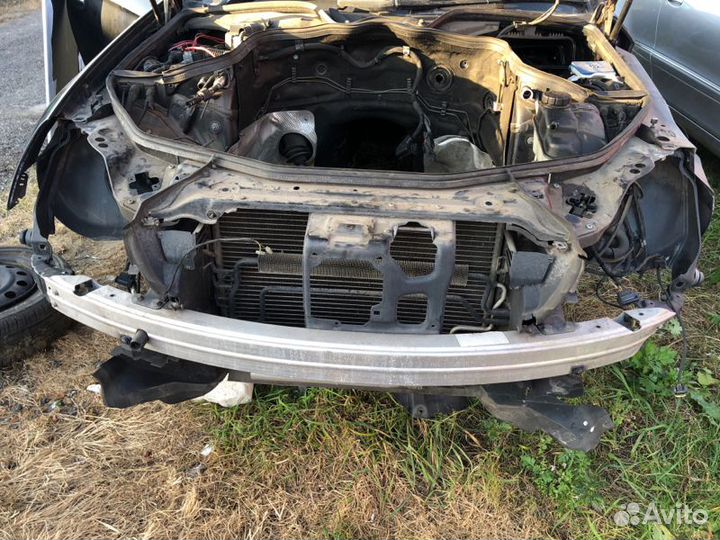 Кронштейн передний Mercedes Cls-Class W219 C219