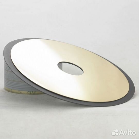 Бра настенный металлический со стеклом модерн