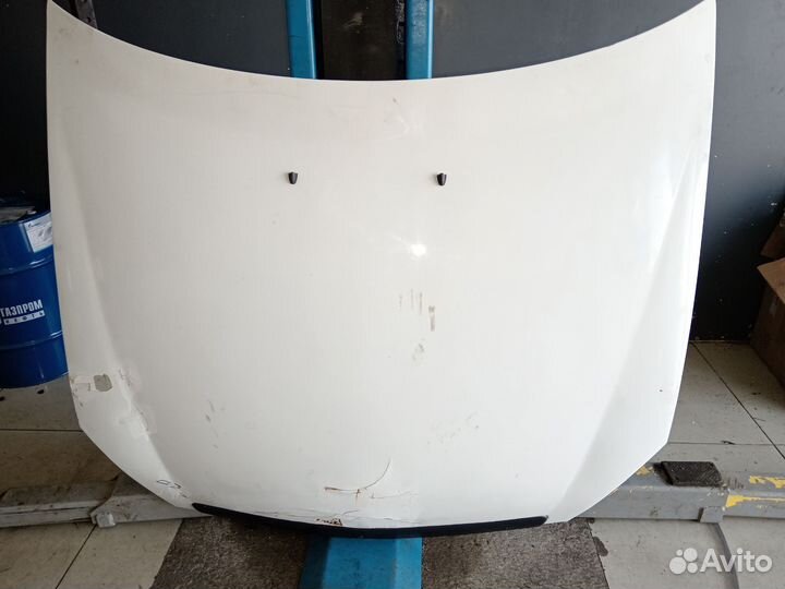 Капот Приора заводской