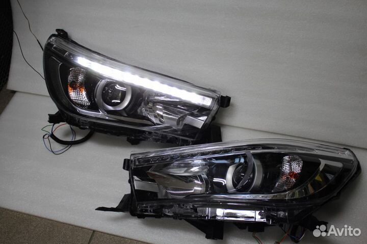Toyota Hilux 2015+ Динамические фары O7NQ5