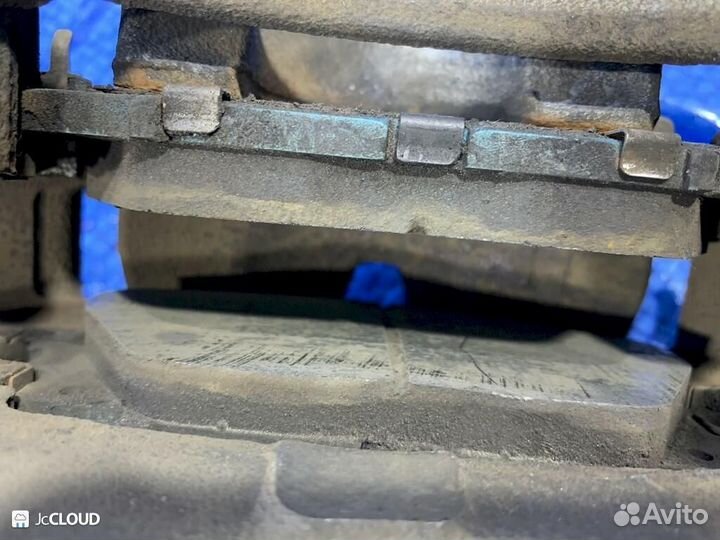 Тормозные колодки на toyota aqua NHP10 1nzfxe