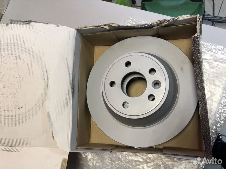 Volvo XC70/S80/V70 задние 302mm