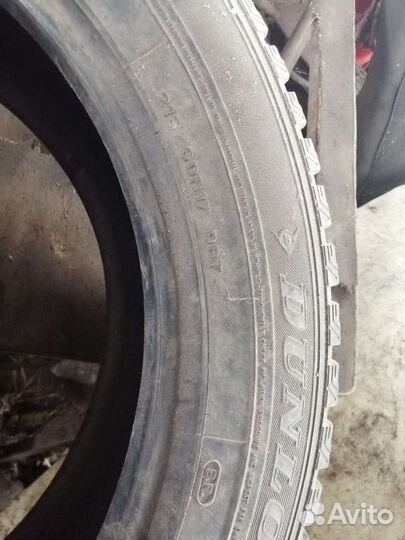 Dunlop SP Winter Ice 01 215/60 R17 80Y