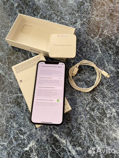 iPhone 12, 64 ГБ