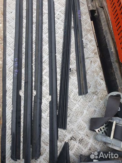 Бархотка молдинг стекла двери Mitsubishi Lancer 10