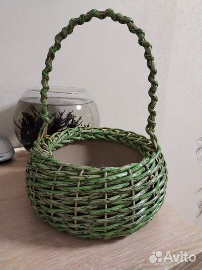 Корзинка, кашпо из ротанга