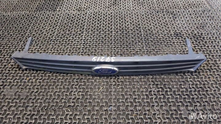 Решетка радиатора Ford Focus 1, 2001