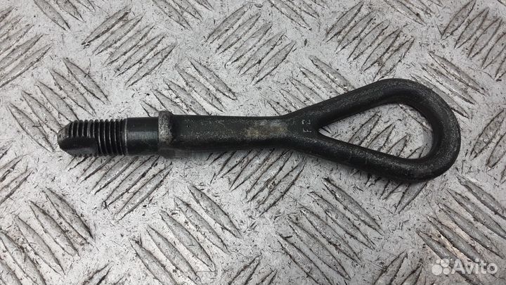 Крюк буксировочный Chrysler 300C 2008