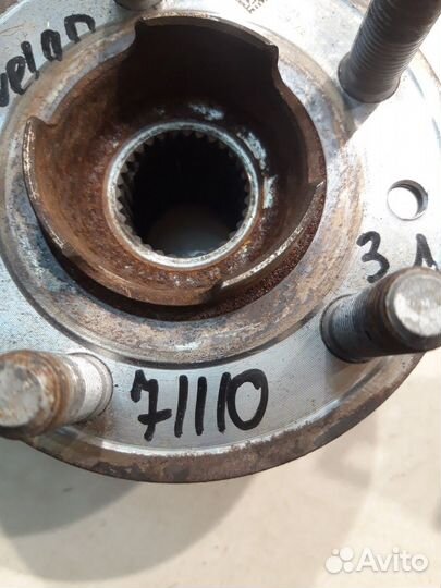 Ступица (задняя, левая)