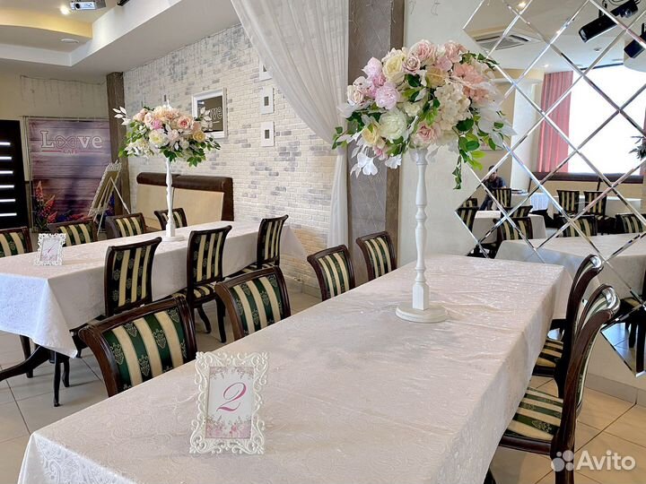 Стойки под цветочные копозиции в ресторан