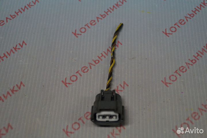 Nissan 22448-8J11C Разъем катушки зажигания