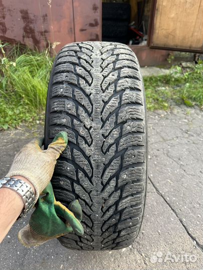 Nokian Tyres Hakkapeliitta 9 SUV 235/60 R18