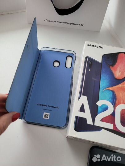 Samsung Galaxy A20, 3/32 ГБ