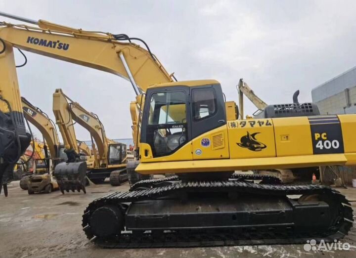 Стекло лобовое Komatsu PC 200/300/400/ 7-серия