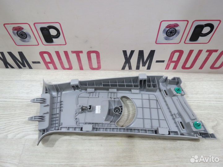 Обшивка стойки средняя левая Hyundai Solaris 2