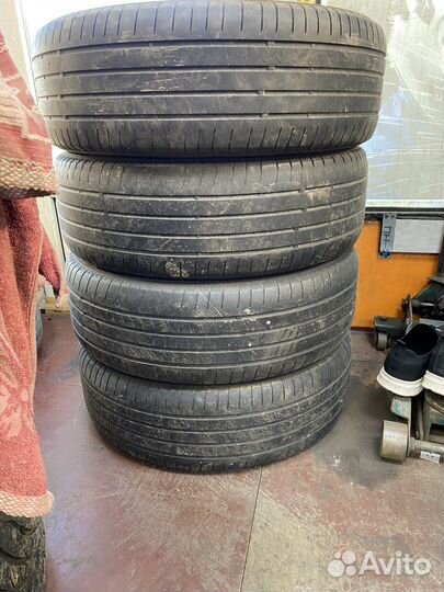 Bridgestone Alenza 001 215/65 R16 98H