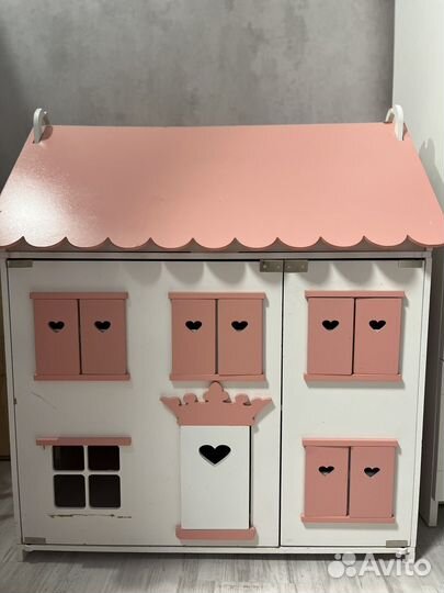 Большой кукольный домик