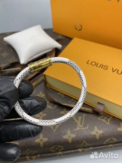 Женский браслет louis vuitton