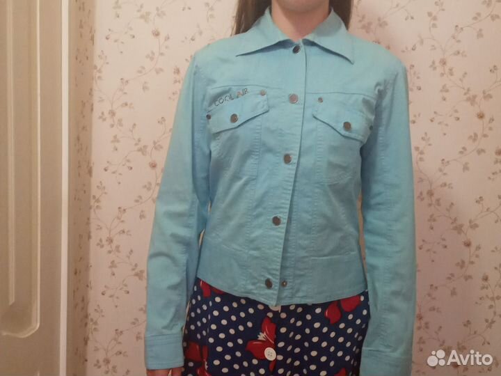 Ветровка р.44 бесплатно