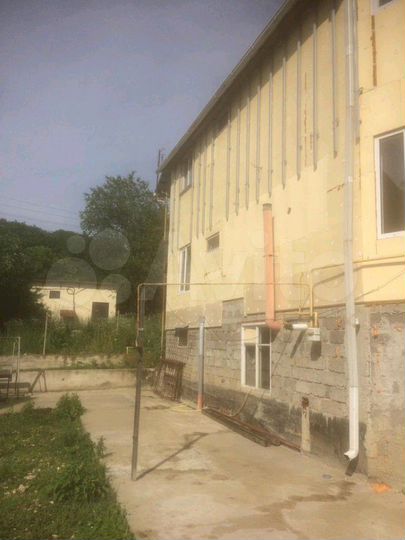 Дом 240 м² на участке 4 сот.