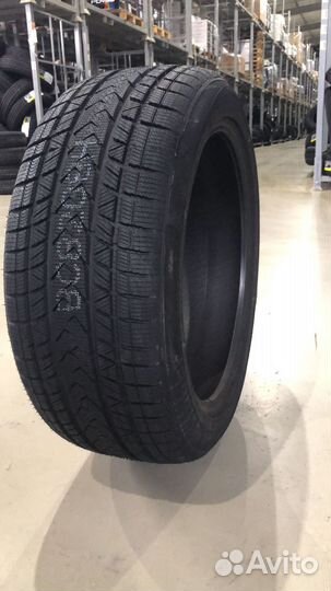 Tourador Winter Pro Max 215/45 R17 91V