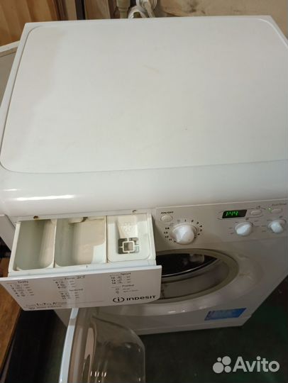 Стиральная машина indesit