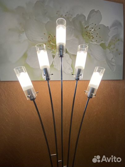 Продам люстру и торшер