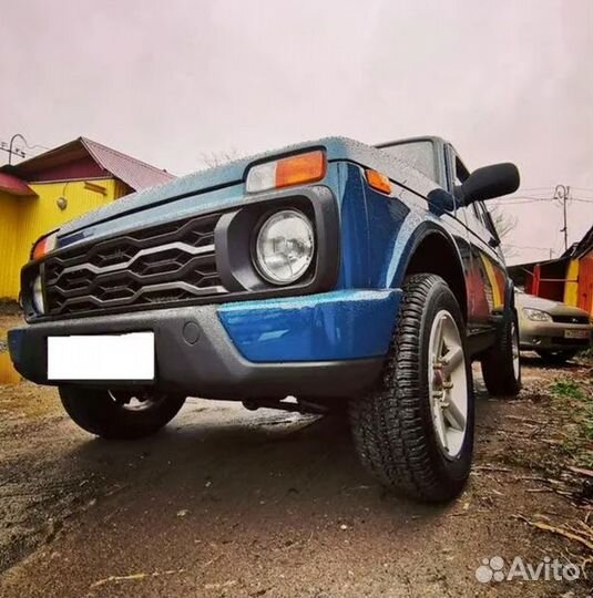 Решетка радиатора LADA 4x4 (Нива) 