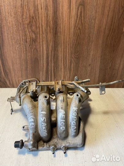 Коллектор впускной Toyota Corolla AE100 5AFE