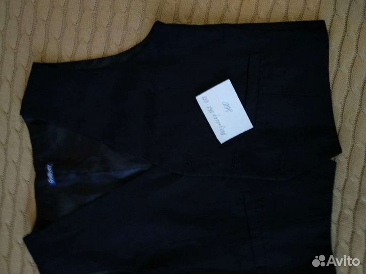 Школьный костюм для мальчика 122 новый