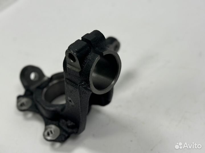 Кулак поворотный левый на VW Polo 01-20