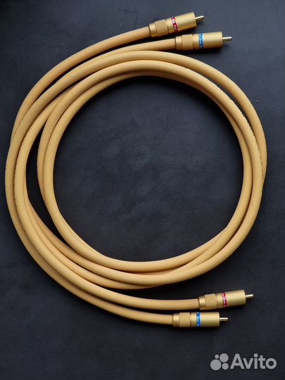 Van den Hul The First Metal Screen RCA 1,5 м