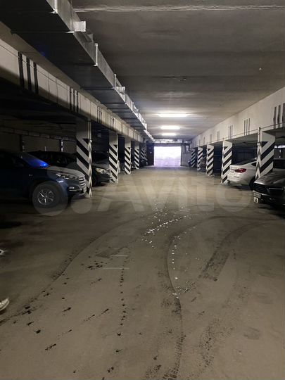 Машиноместо, 15 м²