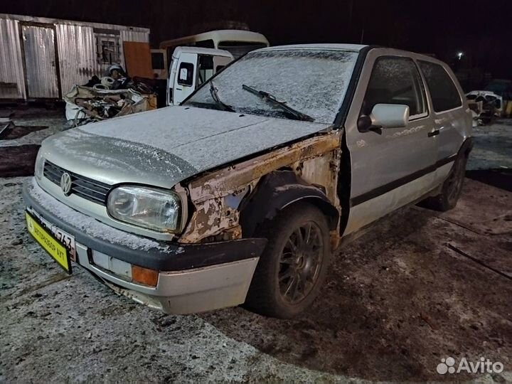 Вакуумник тормозного цилиндра VW Golf III