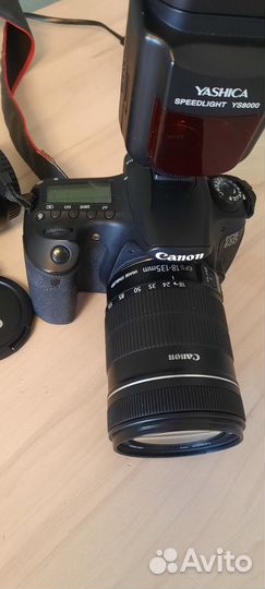 Зеркальный фотоаппарат Canon 60D