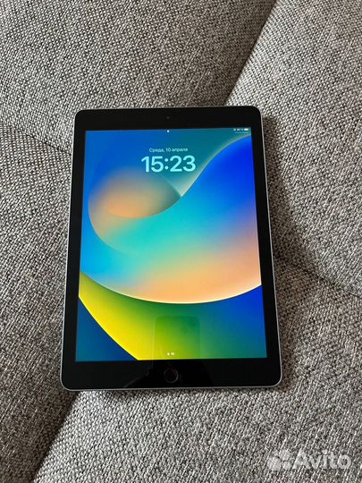 Apple iPad (5-го поколения)