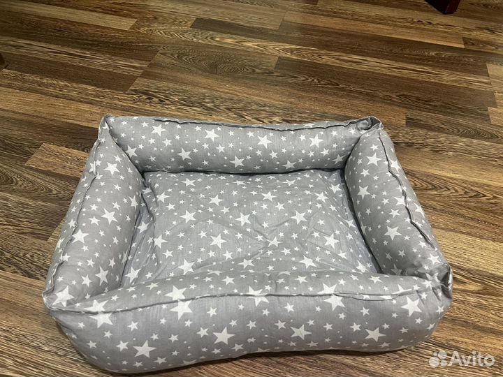 Лежанка для кошек и собак