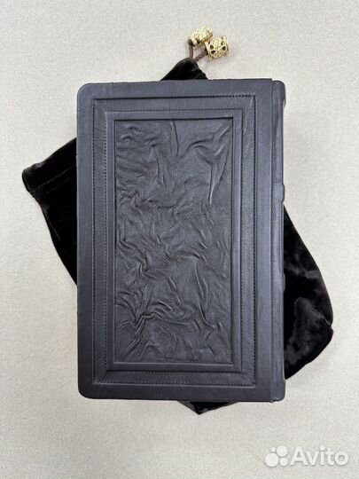 Жития святых (подарочная кожаная книга в мешочке)