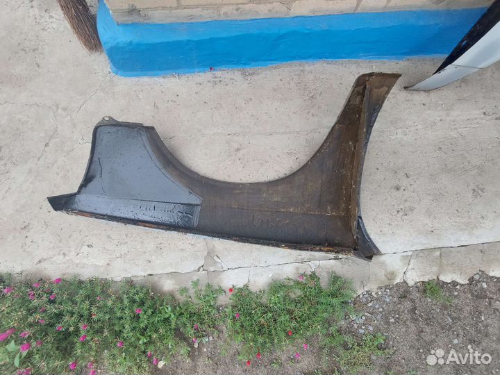 Передние крылья VAZ 2141