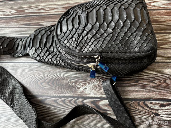 Сумка из кожи питона