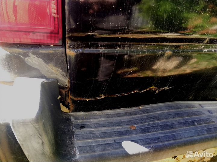 Задниий Борт toyota 4runner surf Греат Вол сейф