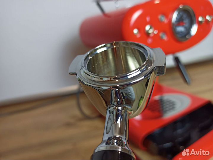 Кофемашина капсульная illy X1