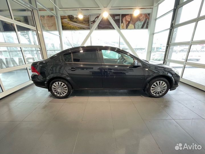 Opel Astra 1.6 МТ, 2014, 129 000 км